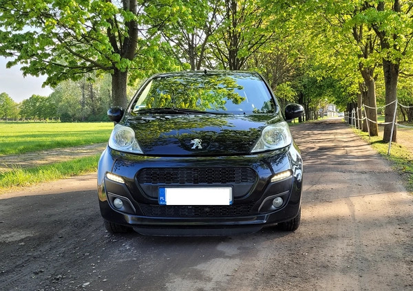 Peugeot 107 cena 15500 przebieg: 80000, rok produkcji 2013 z Siedliszcze małe 277